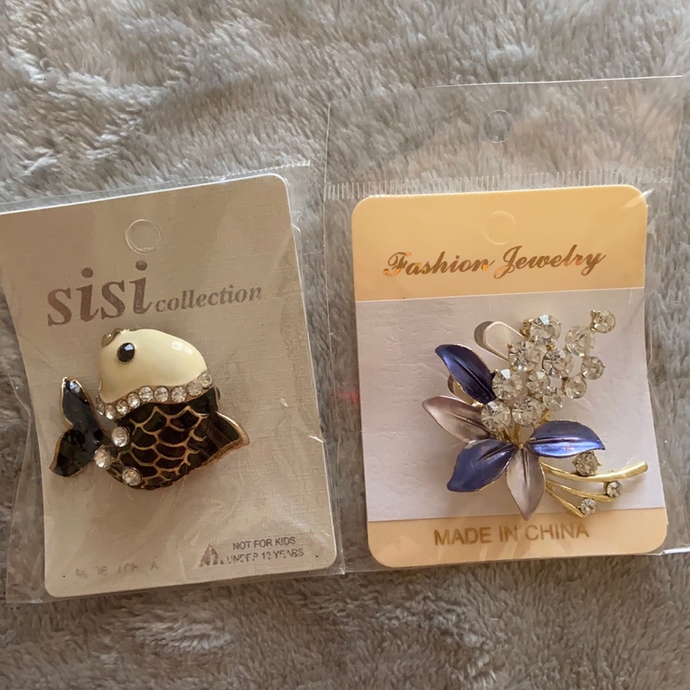 2 Glamorous Brooches